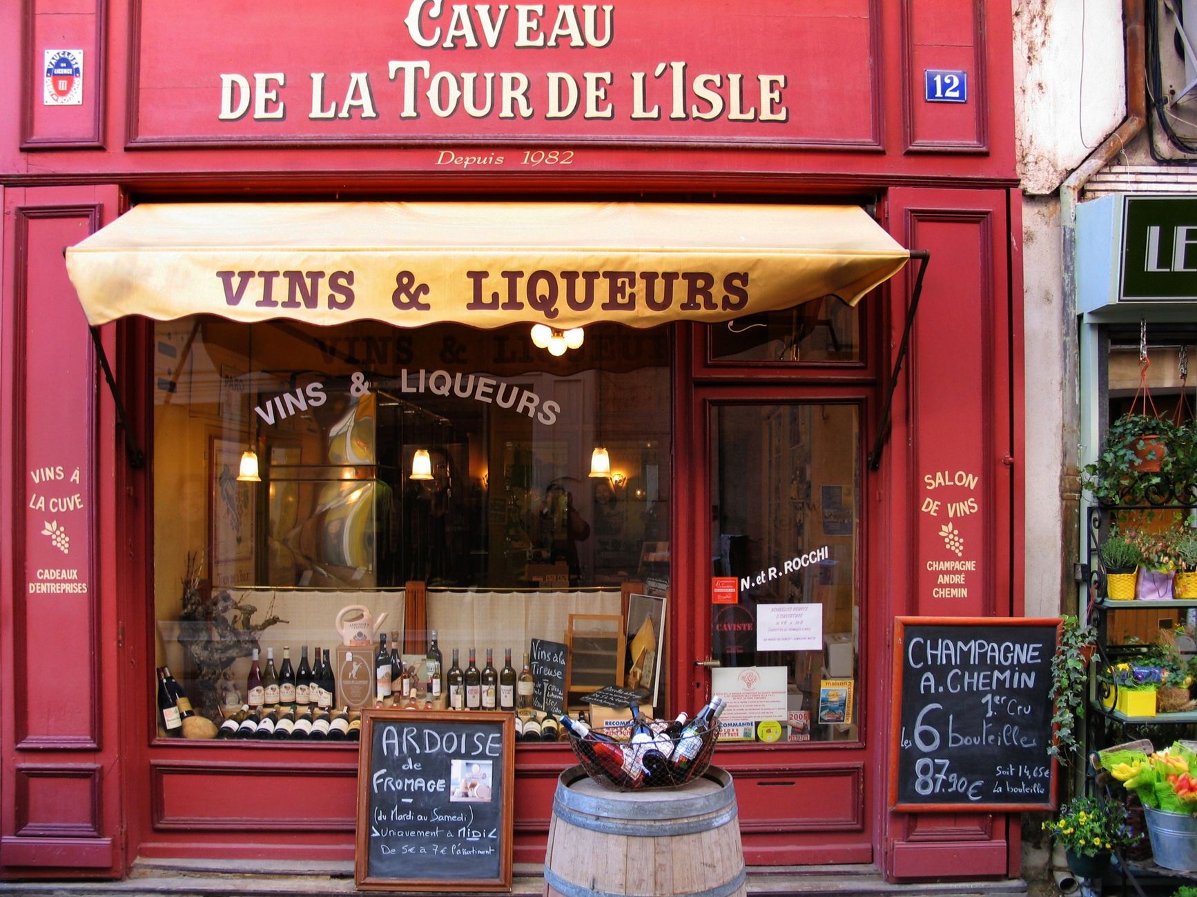 Caviste équipe à Monaco